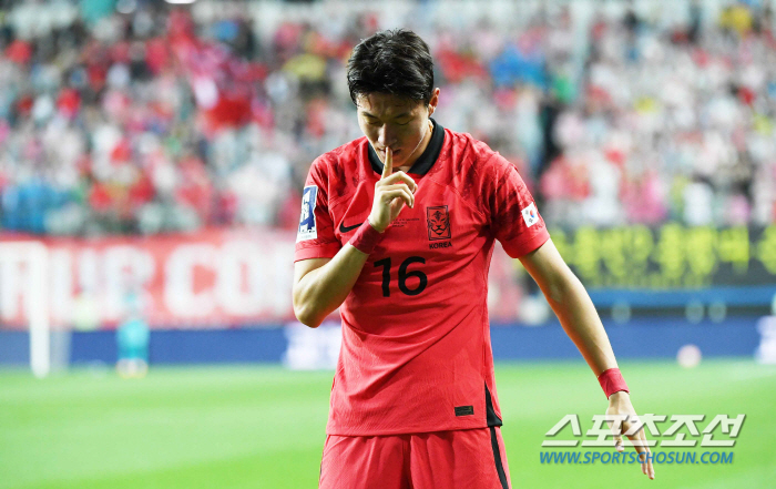 [엘살바도르전]'원샷원킬' 황의조 선제골→후반 42분 뼈아픈 동점골, 韓…