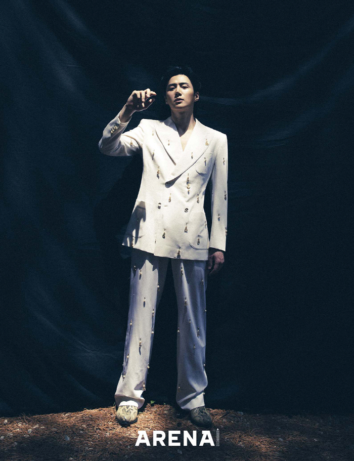 김선호 "'귀공자' 감독, 처음에 내 얼굴은 누아르 아니라 생각" [화보…