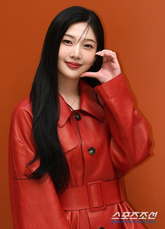 레드벨벳 조이, 두 달 만에 활동 재개 "건강 호전…'동물농장'으로 복귀…