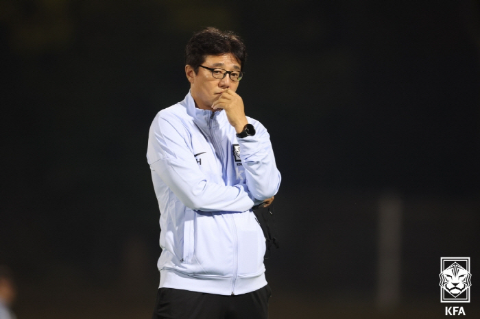 '경기도 제대로 못하고, 부상자만 속출하고' 상처만 남은 황선홍호의 中 …