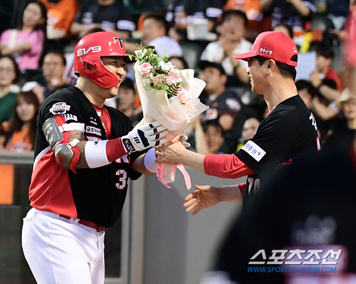 이승엽 넘어 전설이 된 최형우, 통산 1500타점 1위 우뚝…마흔살 베테…