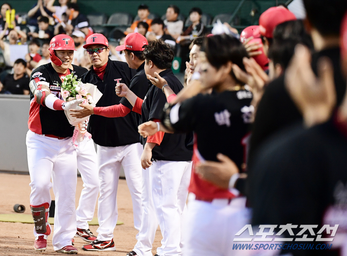 이승엽 넘어 전설이 된 최형우, 통산 1500타점 1위 우뚝…마흔살 베테…