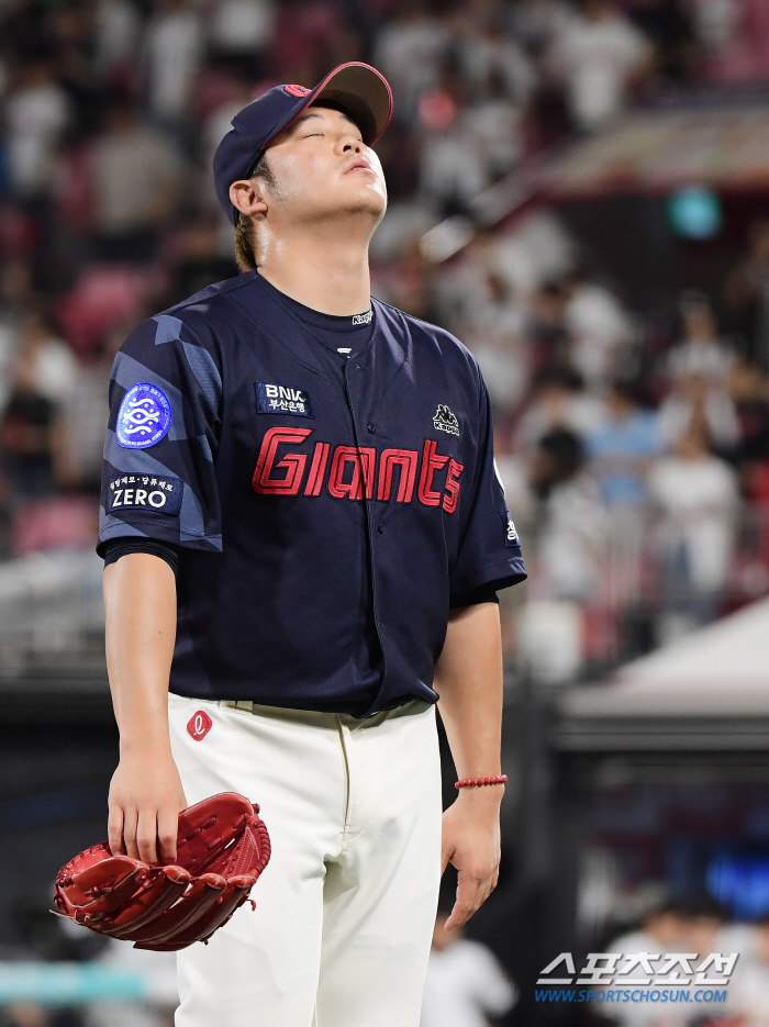 'ERA 7.17→1.64→8.16' 불펜 변신도 실패…갈곳 잃은 40억…