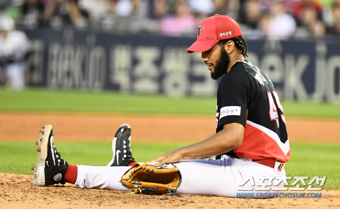 외국인 선발이 3경기 9.2이닝 9실점, 퇴출 안하는 게 신기한 KIA …