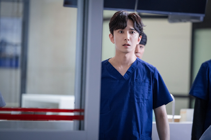 [일문일답] '낭만닥터김사부3' 작가 "유연석·서현진 컴백, 한석규 꿈의…