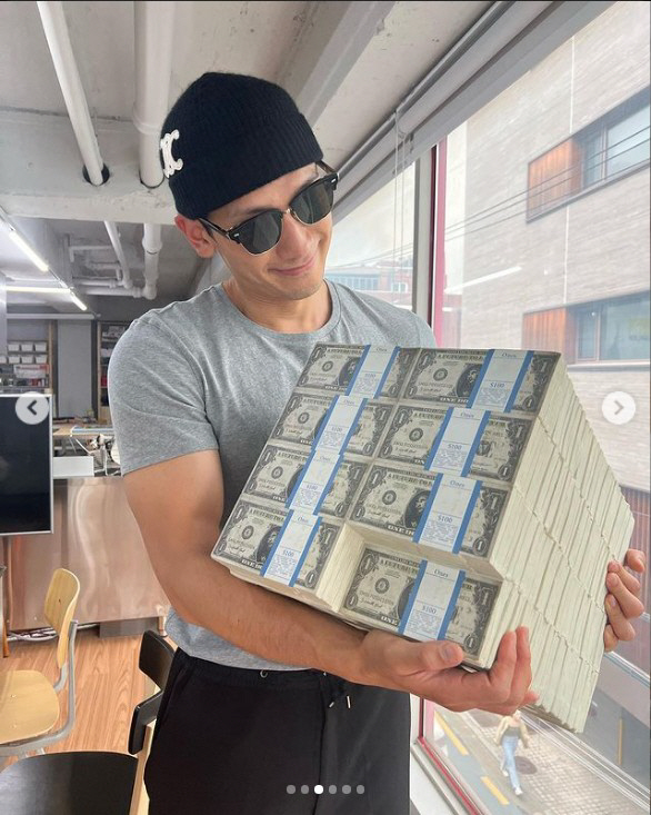 '김태희♥' 비, '920억' 건물주의 넘사벽 생일선물..양팔 가득 '돈…