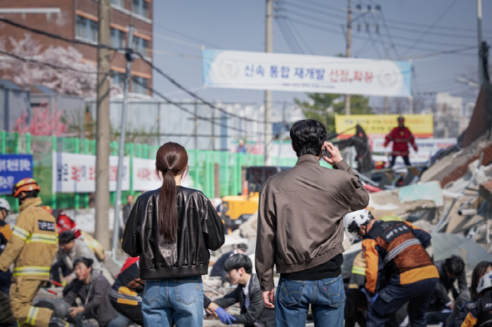 유인식 감독 "'낭만닥터 김사부' 시즌4? 장담하긴 어렵지만…지켜봐주시길…