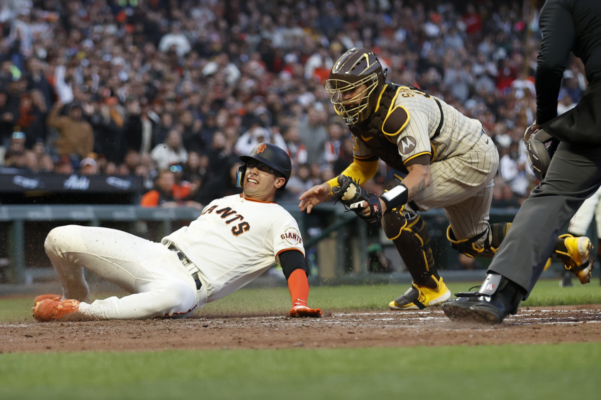 "올해 최악의 판정" SD 감독 격분, 아웃이 세이프로 돌변...SF 1…