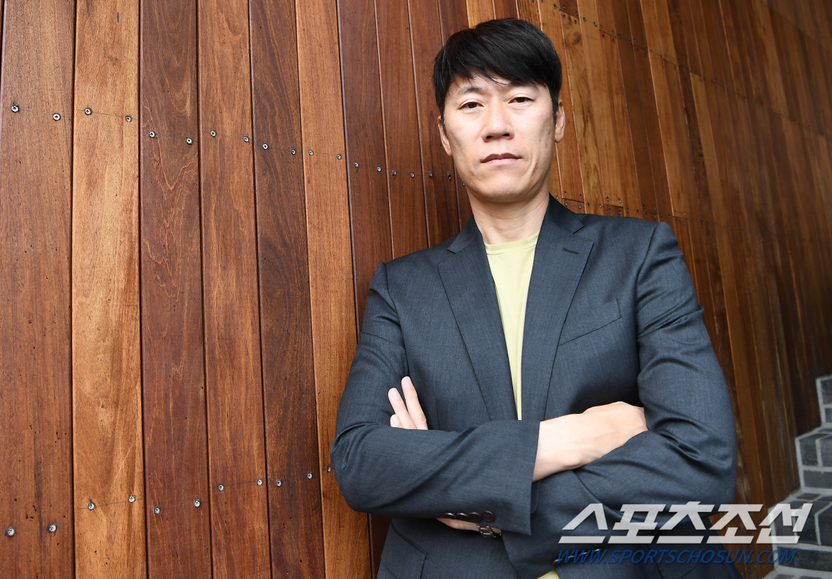 [인터뷰]'4강 신화' 김은중 감독 포커페이스→눈물 범벅 "내게도 최고의…