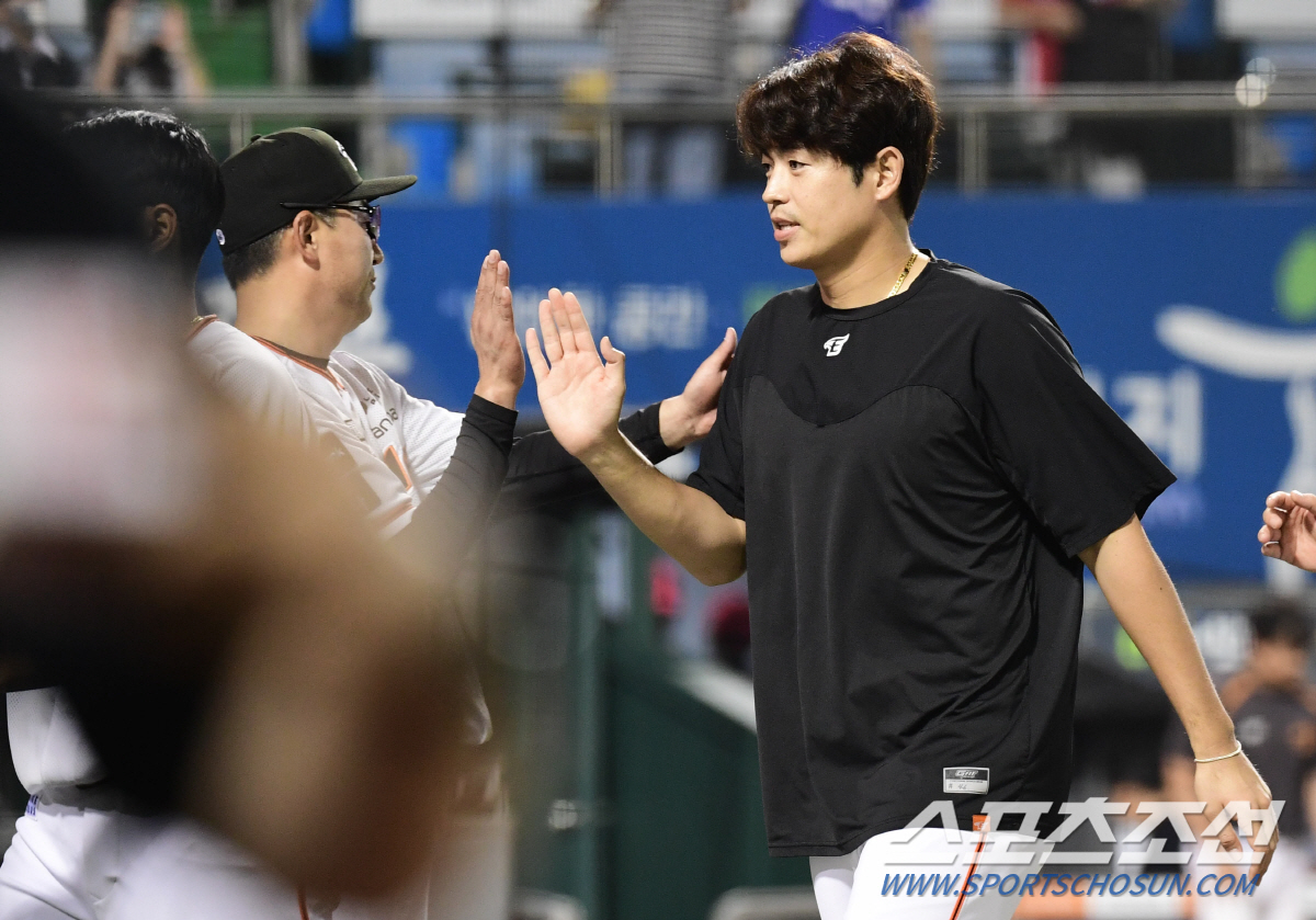 구원투수 6명이 5이닝 무실점 철벽투, 탈꼴찌를 이끈 한화 필승조, 최원…