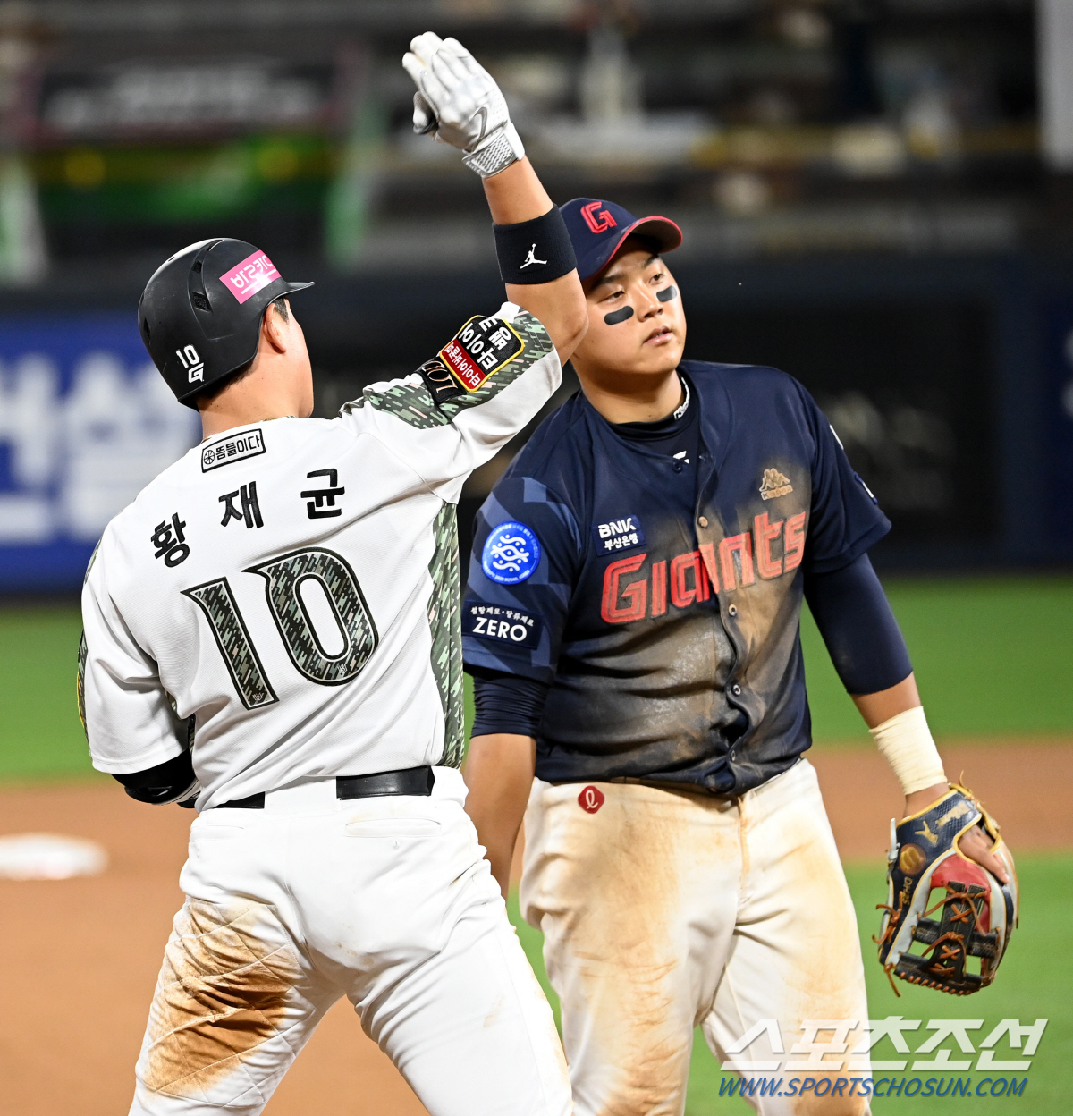 '6월 승률 0.263' 두달간 번 +10, 까먹는데 단 3주 걸렸다…롯…