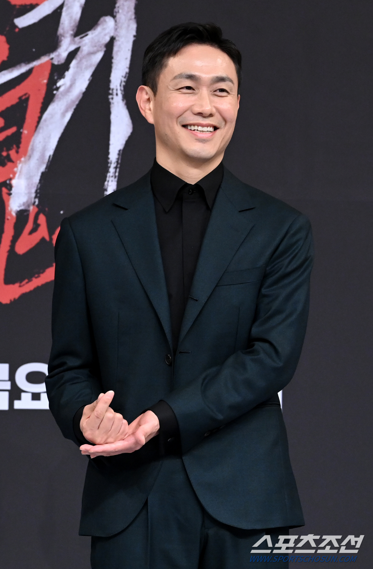 오정세 "'악귀' 찾는 과정? 안갯 속 걷는 느낌…김은희 작가에 SOS …