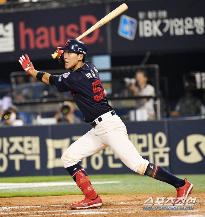 만년 백업→방출→30세 입단테스트→최저연봉…이젠 롯데에 없어선 안될 키다