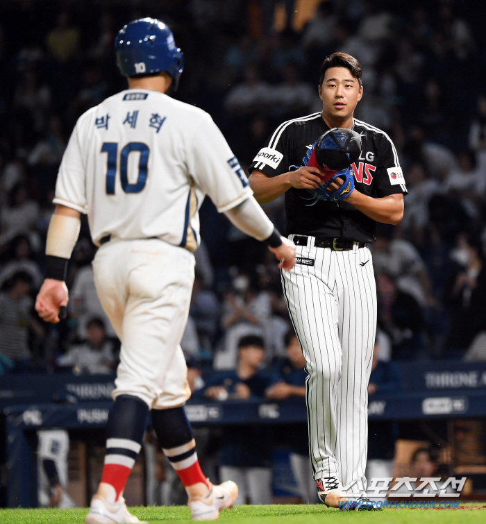 4월 146㎞→6월 154㎞ 두 달만에 구속 회복한 홀드왕. 다시 불펜 …
