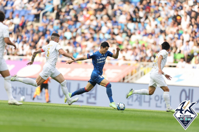 [현장리뷰]'윌리안 결승골' FC서울 슈퍼매치 1대0 승, 'NO PK'…