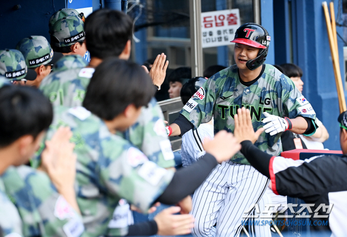 향 맡아볼래? 홈런 기세 이어가자. 코가 뻥 뚫리듯 타선도 터지길…암모니…