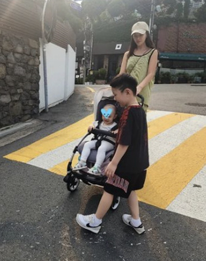 황정음♥이영돈, 둘째 아들은 '엄마 판박이'…똘망똘망한 귀요미