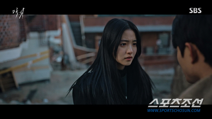 [종합]'결이 살아있는 연기' 김태리 vs '새로운 로맨스 여주인' 임윤…