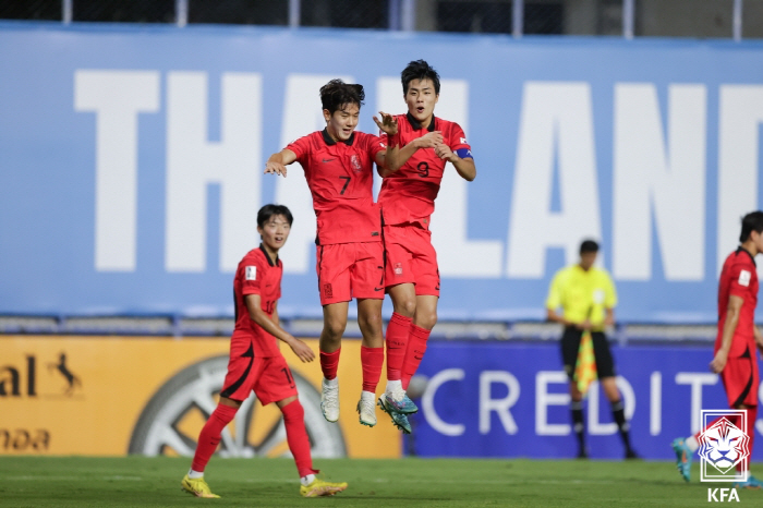 '득점 본능' 변성환호 2연속 U-17 월드컵 진출 확정, 태국 4대1 …