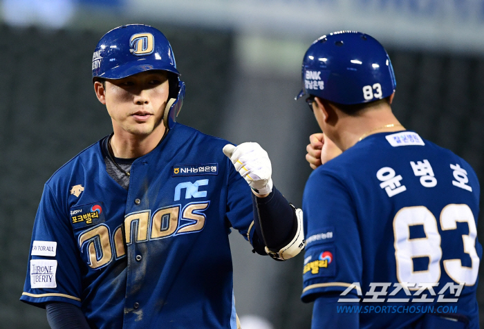 '최원준 QS&정수빈 8회 결승타' 두산, NC 잡고 2연승…NC 5연패…
