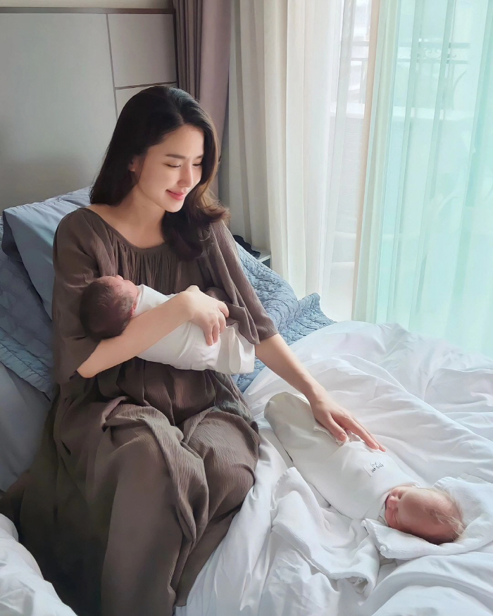 공현주, 쌍둥이 초보맘의 현실 육아 걱정..."내가 둥이맘 이라니"