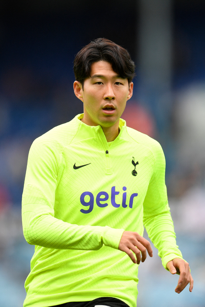 "토트넘 새 감독, SON 문제 반드시 해결해야" 사우디도 안 갔는데 왜…