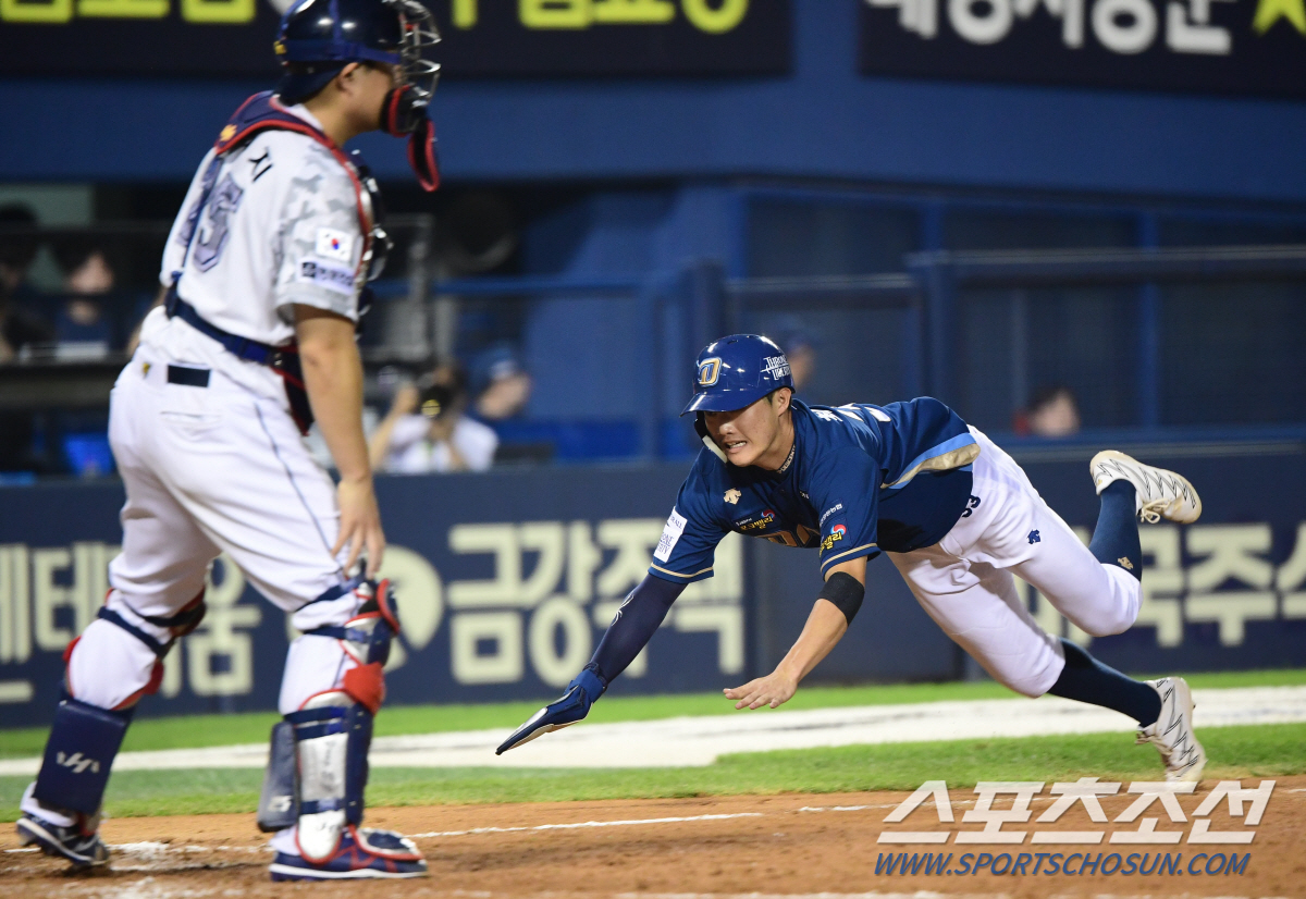 에이스가 돌아왔다! NC, '페디 다승&ERA 1위 질주' 앞세워 두산 …