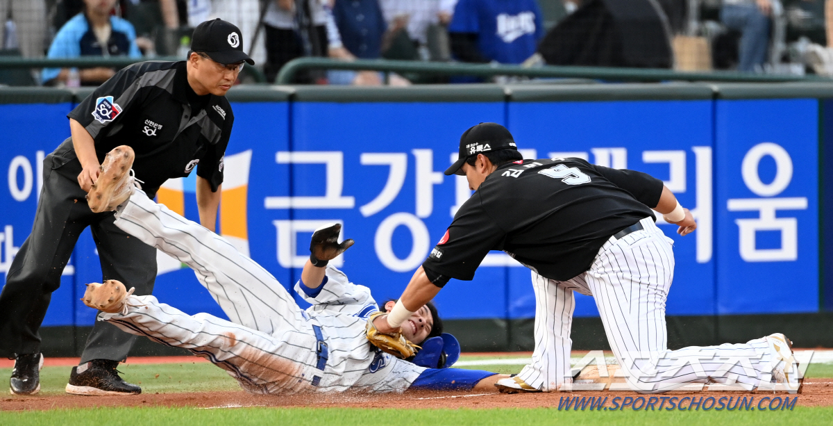 날아간 득점찬스에 땅을 쳤던 아기사자, 절치부심 투런포로 반격 성공했지만…