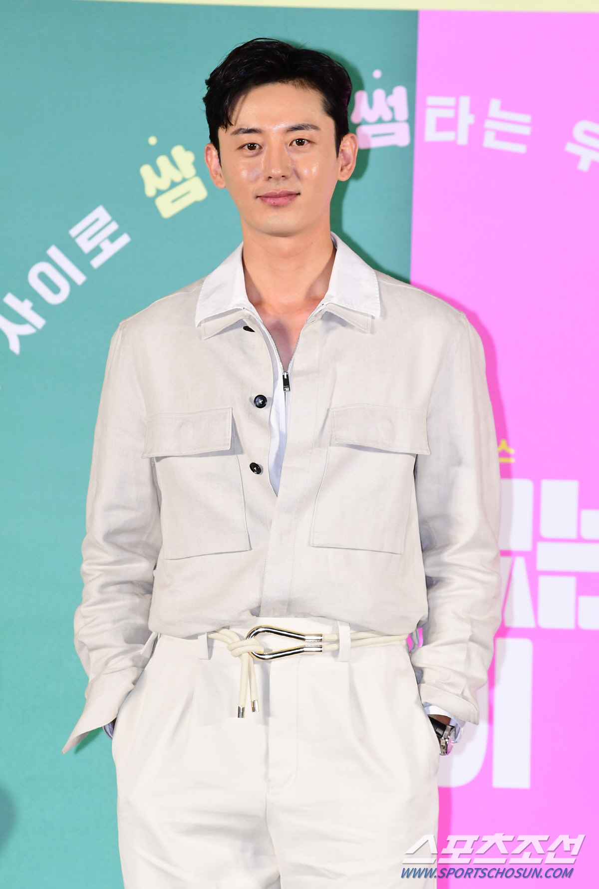 이지훈 "'동갑' 한승연, DSP 선배…눈 마주치기도 어려워" ('빈틈없…
