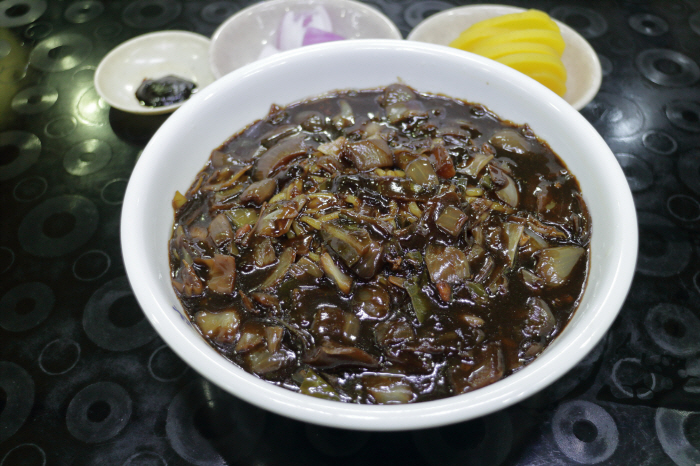 "친구 집에 아이 맡겼다가 중국집하는 부모가 음식값 50만원 내라고 합니…