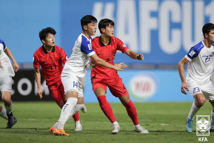 '21년만의 우승 보인다' 변성환호, 우즈벡 1대0으로 꺾고 U-17 아…