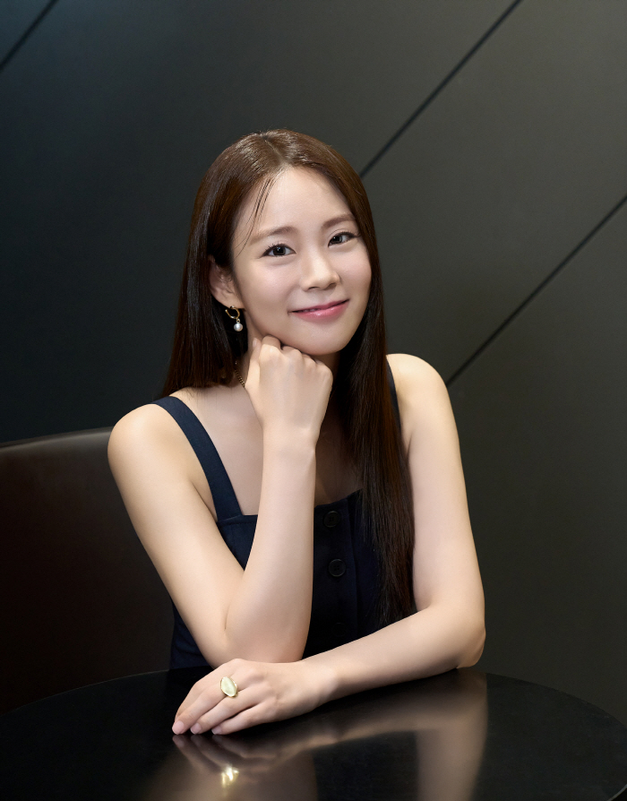 [인터뷰②] '빈틈없는 사이' 한승연 "'DSP 후배' 이지훈, 날 모신…