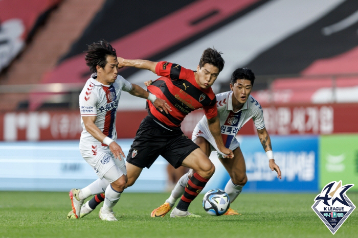 [포항 승장]김기동 감독 "득점찬스서 축구를 진심으로 대했으면 좋겠다"