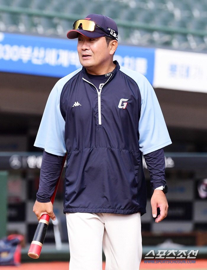 1사 1,2루 찬스→뜬공 떨궜는데…이닝 종료? 혼란 빠진 두산→롯데의 전…