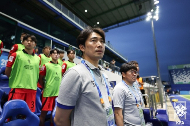 '아쉬운 준우승' 변성환 감독 "경기 운영 미흡, 일본과 리벤지 매치 하…