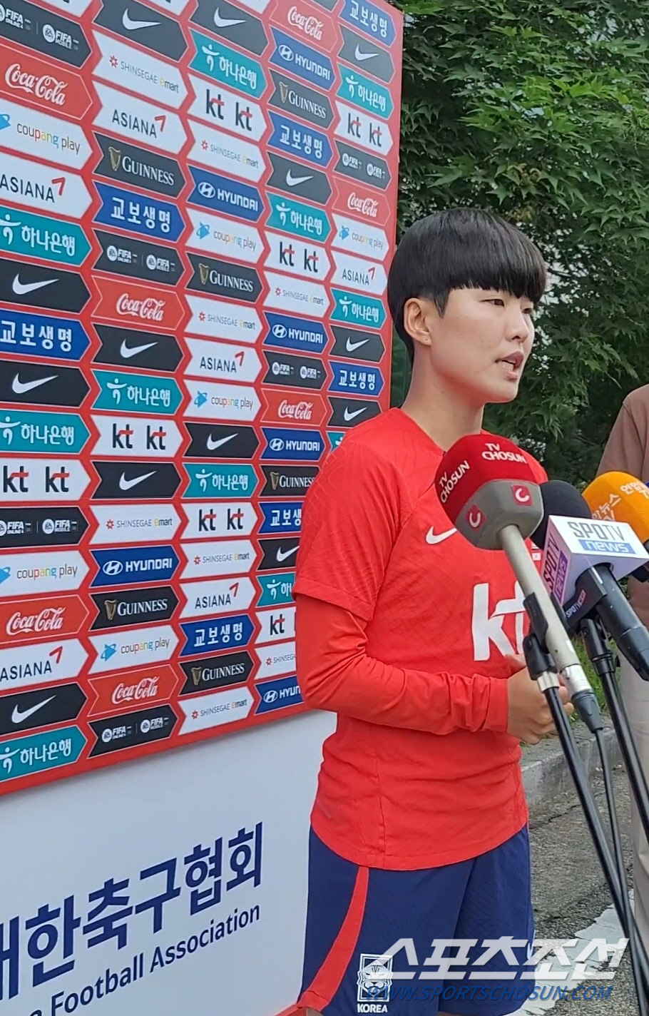 '10년만의 상암벌 A매치'벅찬 지소연 "관중석서 男경기 바라만봤는데..…