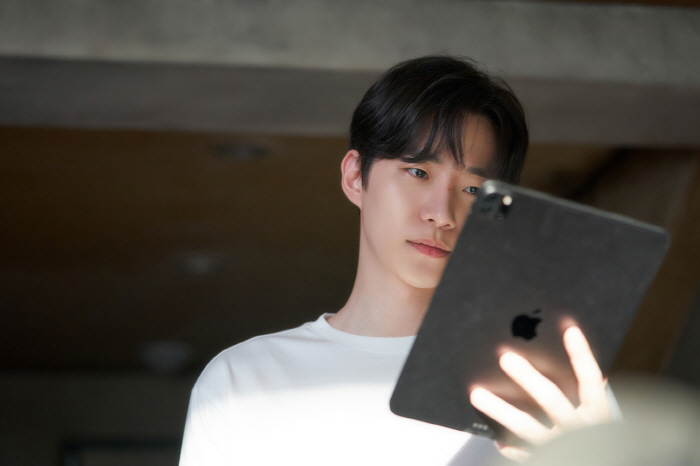 [인터뷰④] '셀러브리티' 김철규 감독 "이준호 특출? 직접 전화해 떼쓰…