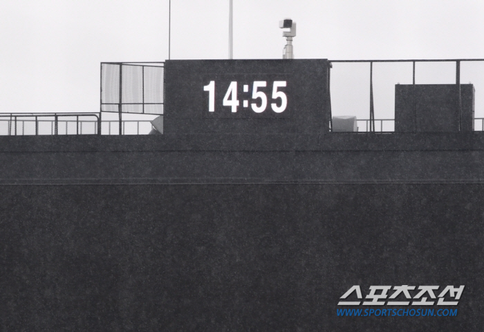 상승세 KT 만난 LG, 장맛비로 경기 쉽지 않을 듯 [잠실 현장]