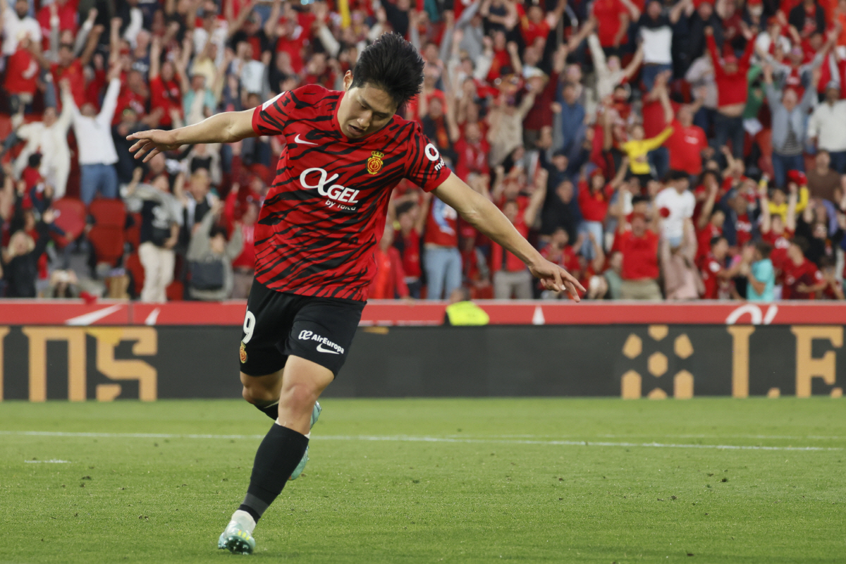 '오피셜 D-day 임박' KING 이강인 PSG 입단 코앞, '영입생 …
