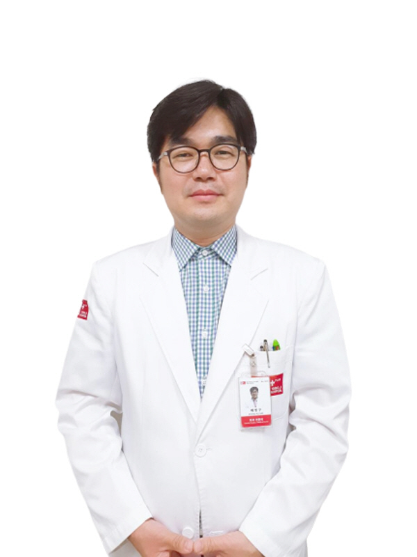 다리 혈관 울퉁불퉁 '하지정맥류', 치료는?…스타킹·스키니진 피해야