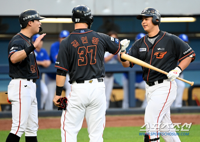 '역대급 초접전' 6월 MVP 후보 8명 확정, 수상자 누구일까