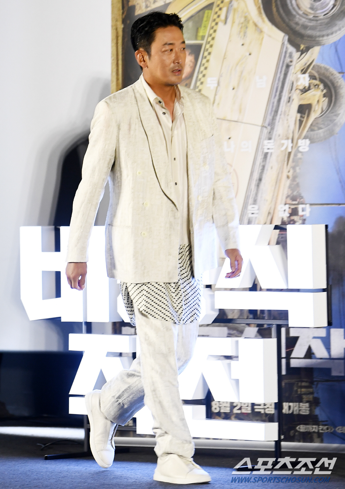 [SC현장] "이 만남, 짜릿해"…'비공식작전' 하정우X주지훈, 쌍천만이…