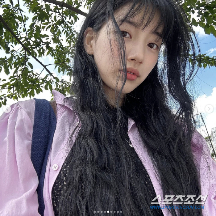 '런던 수지' vs '방콕 신세경', '국민 첫사랑' 미모 대결 승자는?