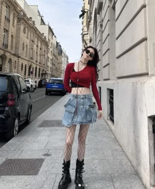 한소희, 채종석과 열애설 부인 후 첫 근황…살아있는 인형 비주얼