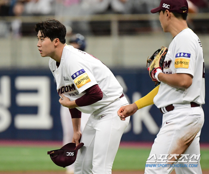 3년을 기다린 장재영의 데뷔 첫 승, 가장 기뻐한 사람은 누구일까? [고…