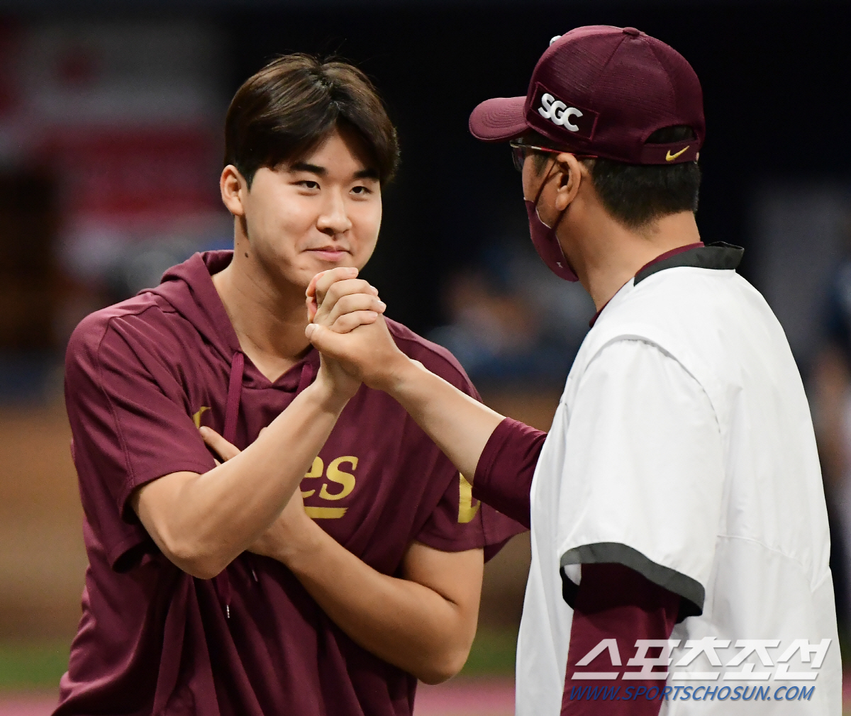 3년을 기다린 장재영의 데뷔 첫 승, 가장 기뻐한 사람은 누구일까? [고…