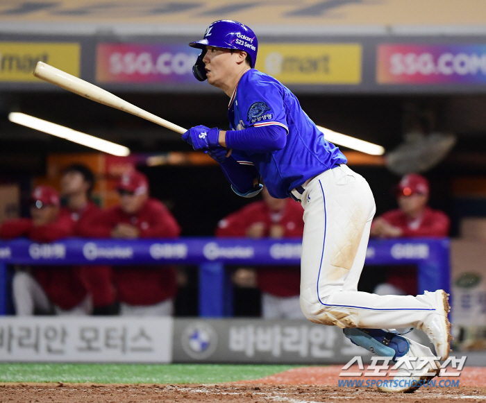 "하루도 빠짐없이 경기 봤죠"…타격 재능은 보장, 스스로 깨달은 '수비 …
