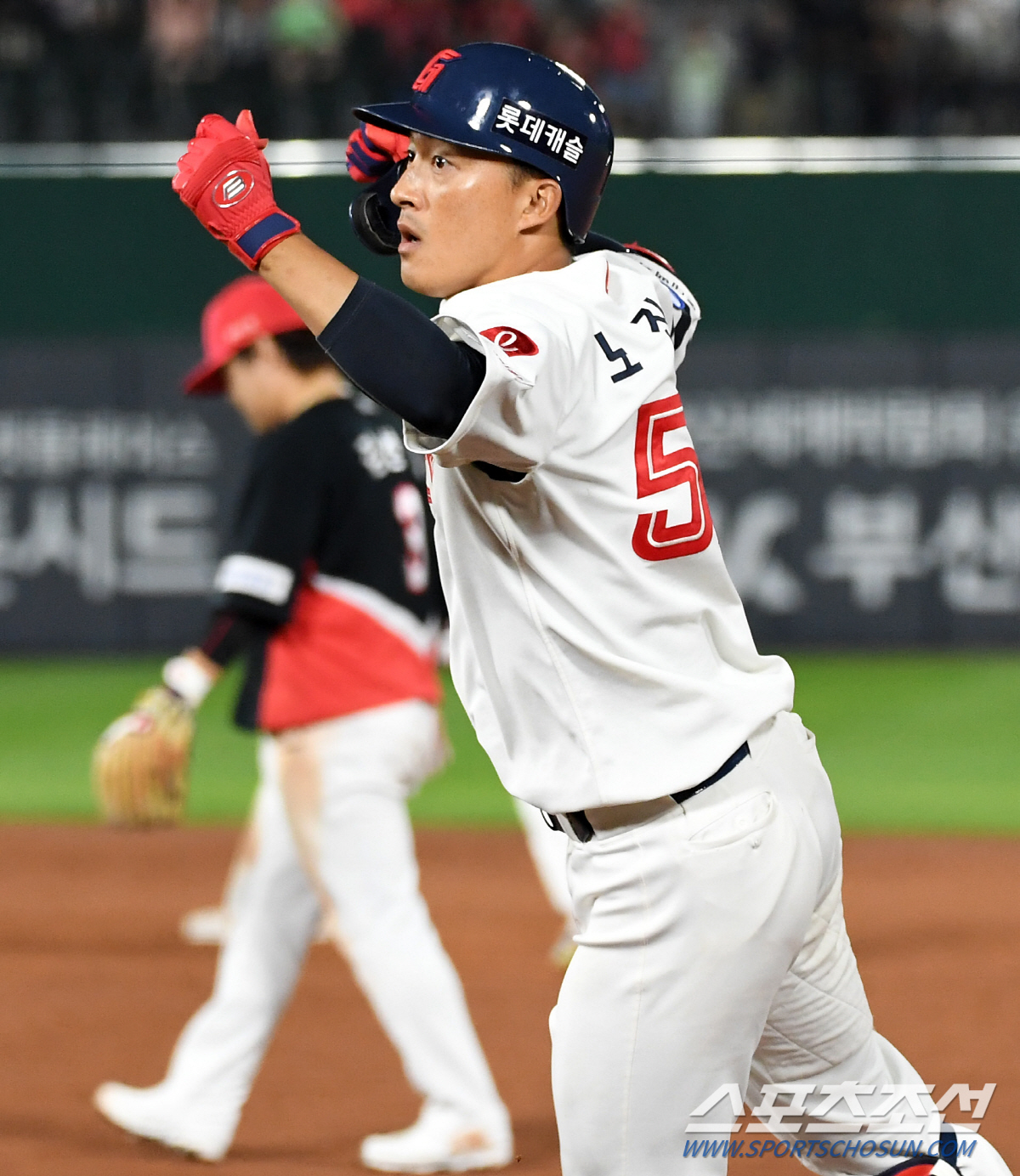 '클러치히터' 50억 유격수가 돌아왔다! 노진혁 1군 등록→김민수 2군행…