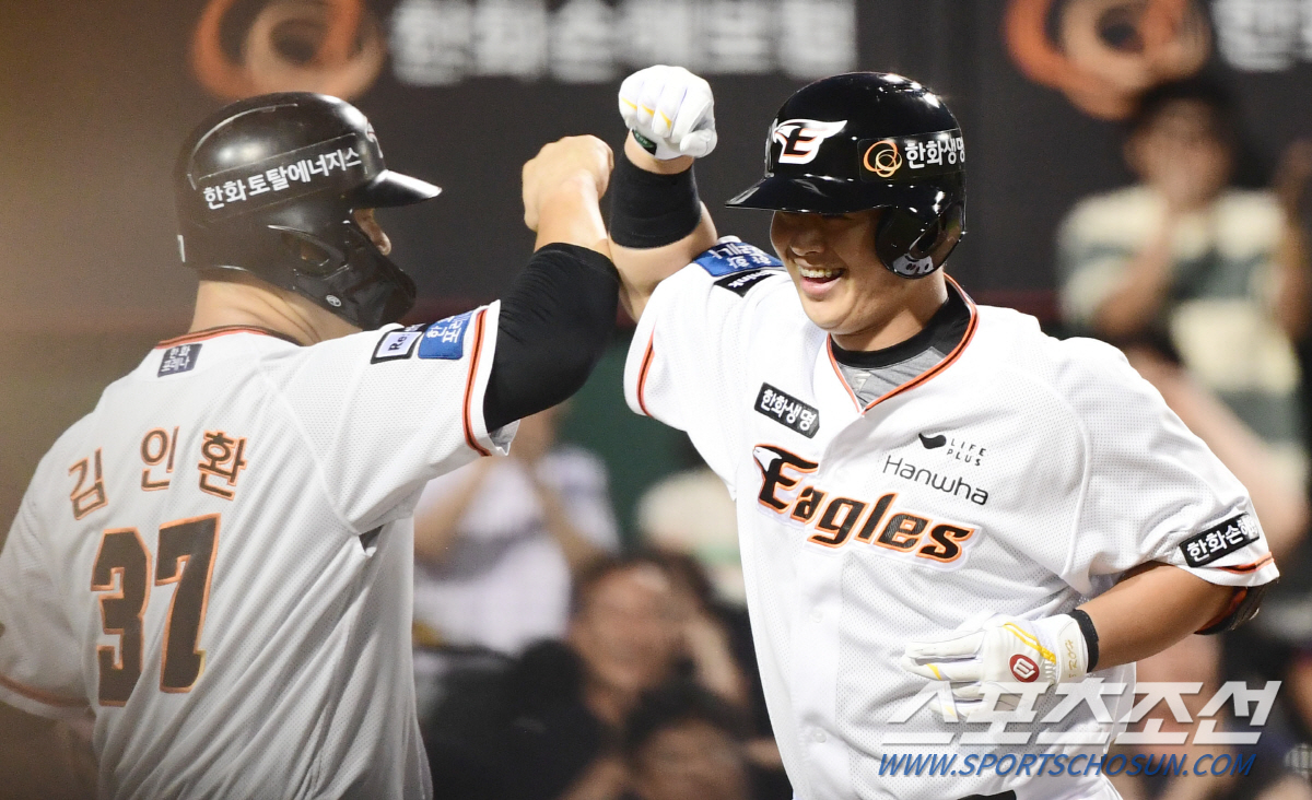 '타구속도 173㎞!' 미친 타격감 노시환, 5G 5홈런→'타율 0.06…