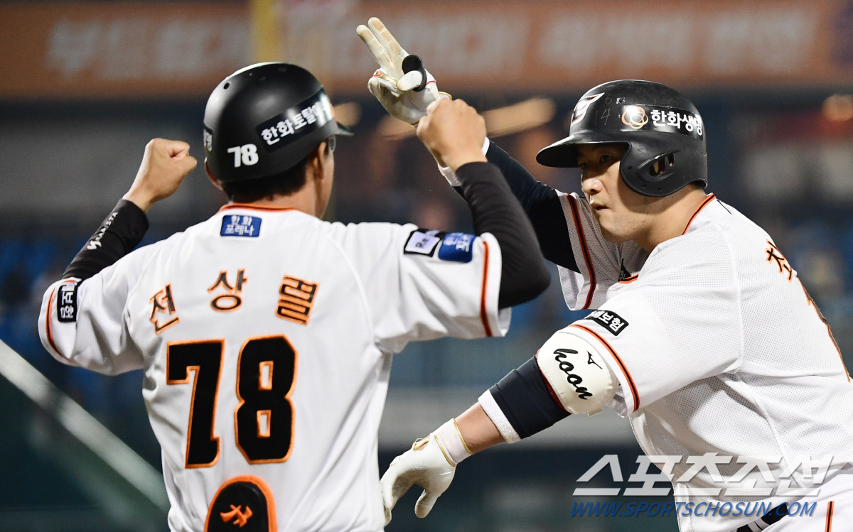 "분위기 가라앉을뻔…" 8연승 종료→재시작? 한숨 돌린 사령탑의 속내 […